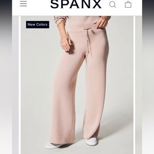 SPANX® AirEssentials
Wide Leg Pant SMALL TALL